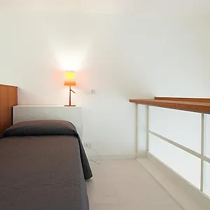 Bb Desuite 2*, Milan Italy