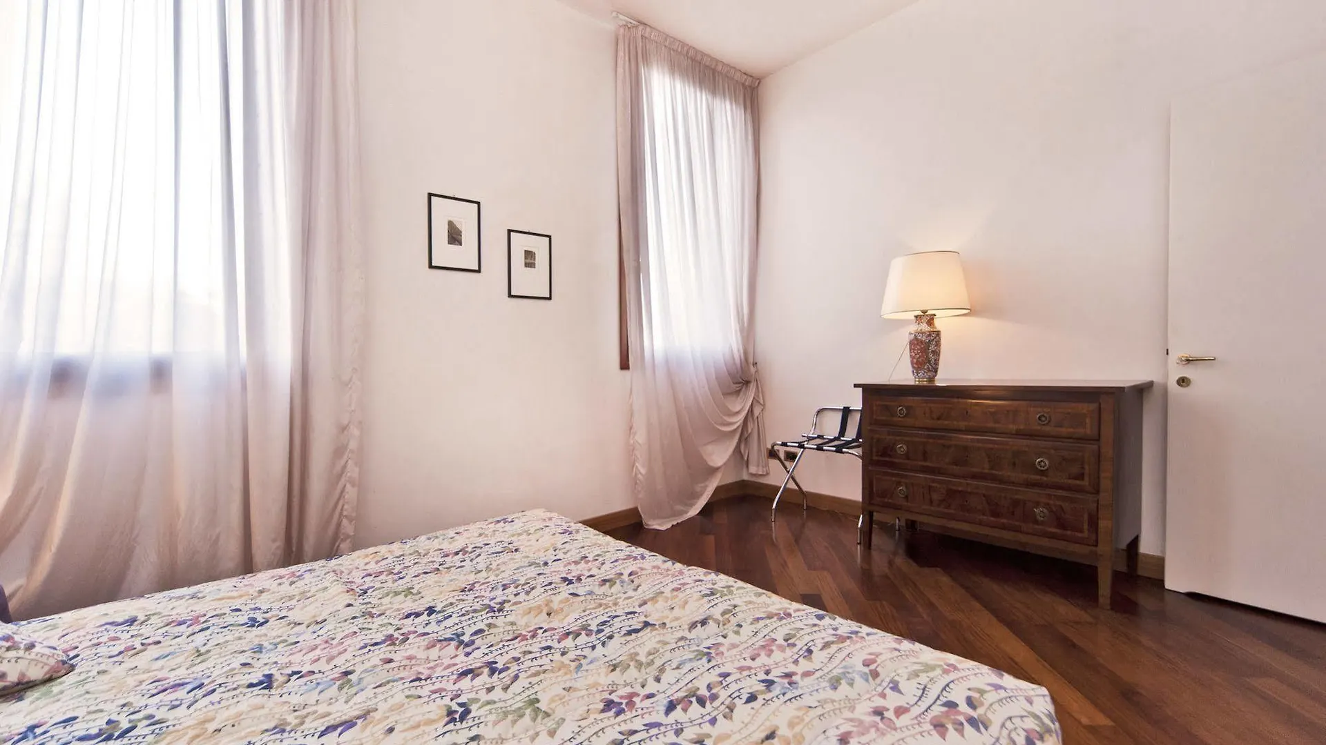 Very Central Apartment In Historical 1600 Palace With Lift A Few Min Walk From San Marco Square Benátky